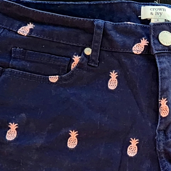 Crown & Ivy Pink Pineapple Shorts - Picture 8 of 9